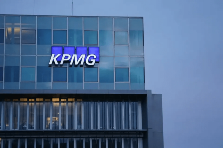 افشای «توهمات گسترده هوش مصنوعی» در گزارش مشهور KPMG؛ تنها 5 منبع از 45 منبع معتبر بودند