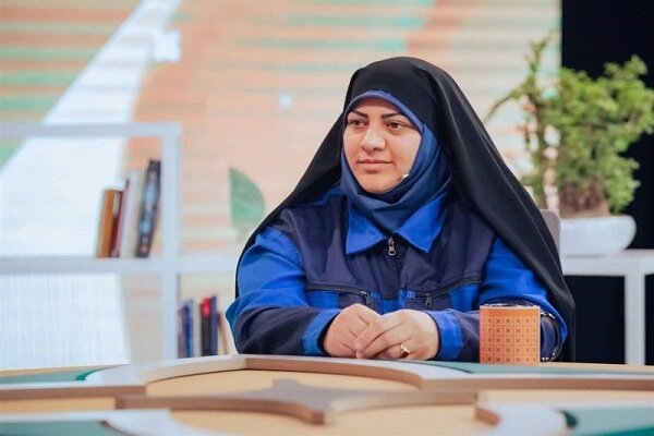 وقتي استقلال تشکل کارگري زير سؤال مي‌رود؛ استعفاي سميه گلپور از کانون عالي
