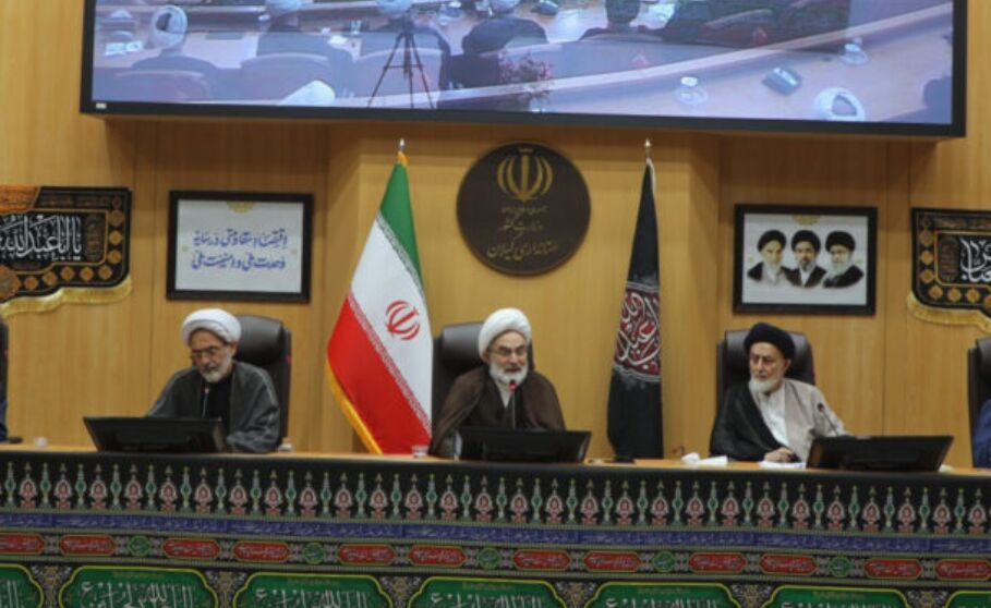 فرمان جنگ و صلح در دايره اختيارهاي ولي فقيه است