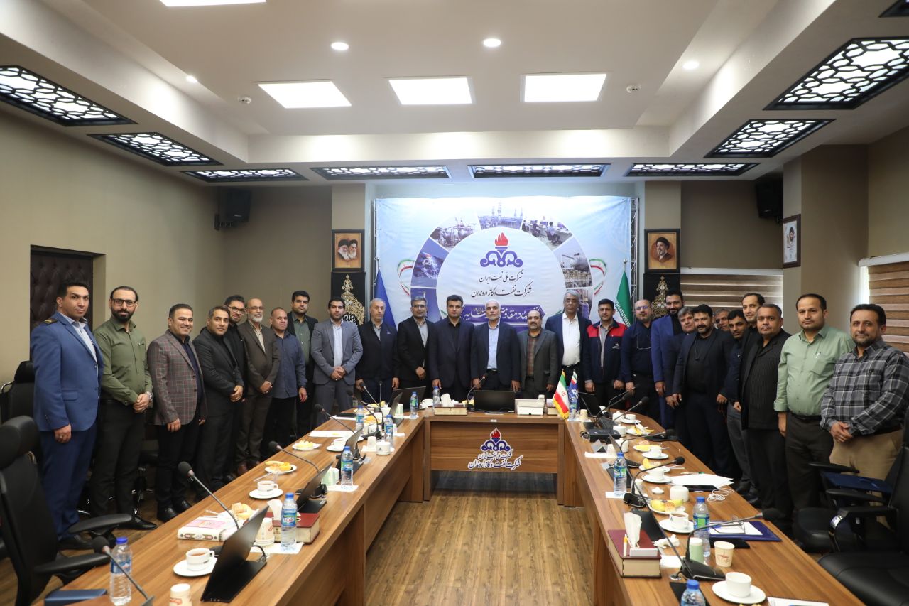 تقدير رئيس حراست شركت ملي نفت از عملكرد شركت نفت و گاز اروندان براي تداوم توليد در زمان جنگ