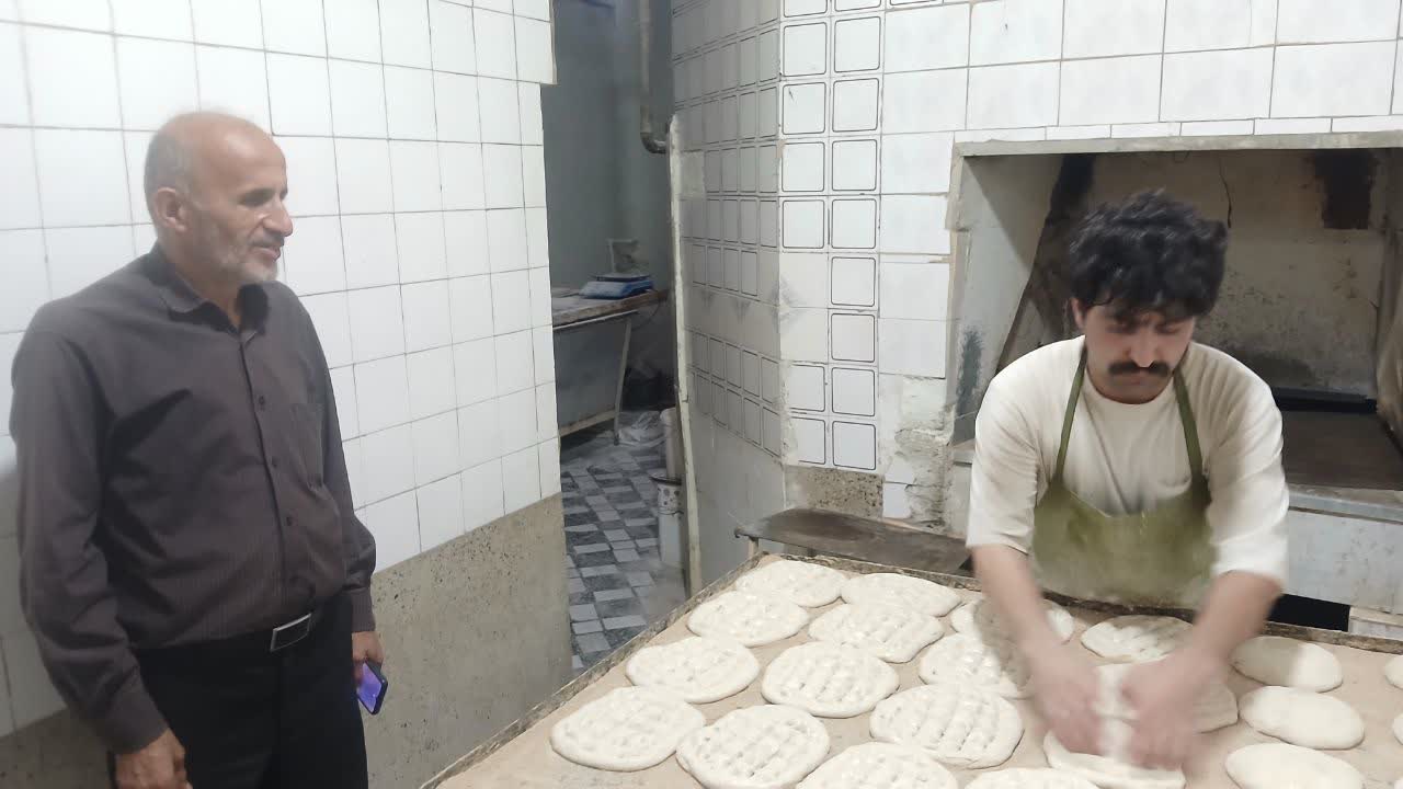 بازديد سرزده رئيس اتاق اصناف و خبازان شهرستان سيمرغ از نانوايي‌هاي شهر کياکلا