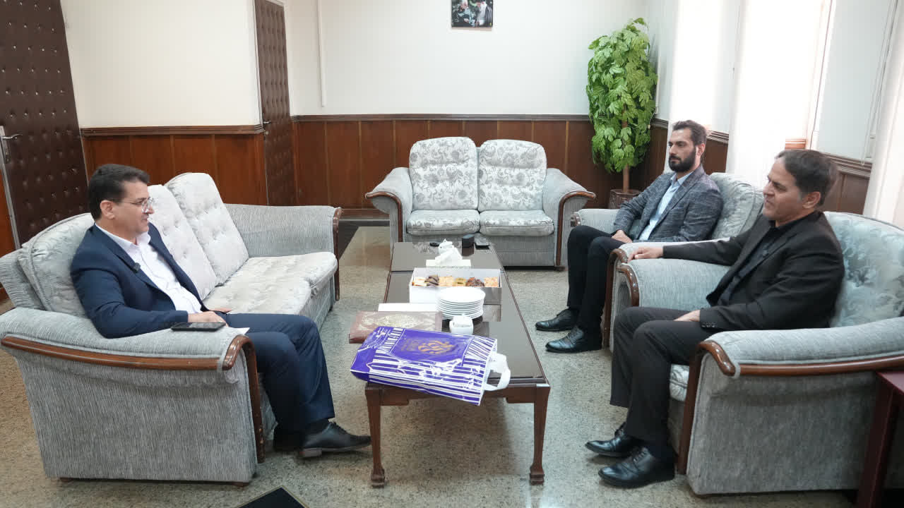 مديرکل کميته امداد امام خميني(ره) استان کرمانشاه با معاون اقتصادي استانداري کرمانشاه ديدار کرد