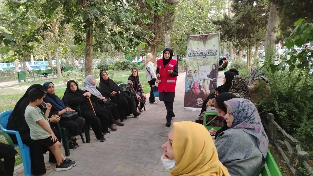 آغاز برگزاري ايستگاه هاي گفتوشنفت در بوستان هاي منطقه9