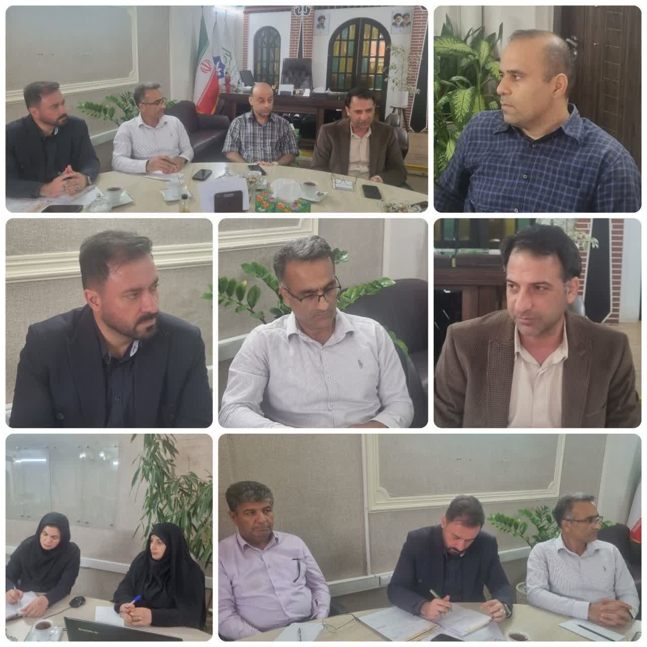جلسه حفاظت از تالاب گل نيلوفر بابل برگزارشد