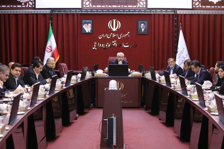 وزیر اقتصاد:  حمایت از تولید و بنگاه‌های اقتصادی در نظام تامین مالی تسریع شود