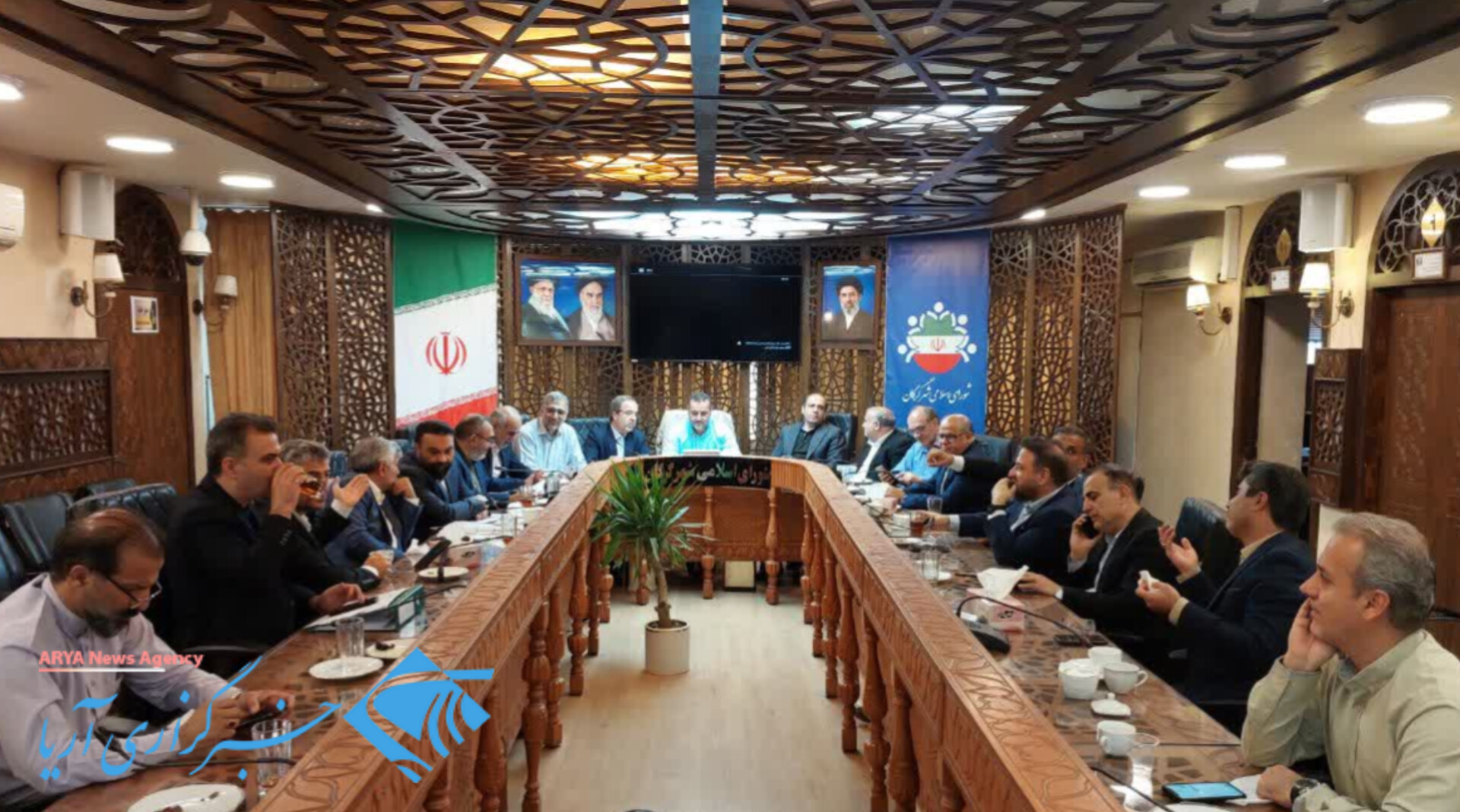 بررسی تفاهم‌نامه ورود خودروهای برقی و احداث فست‌شارژ در شورای شهر گرگان
