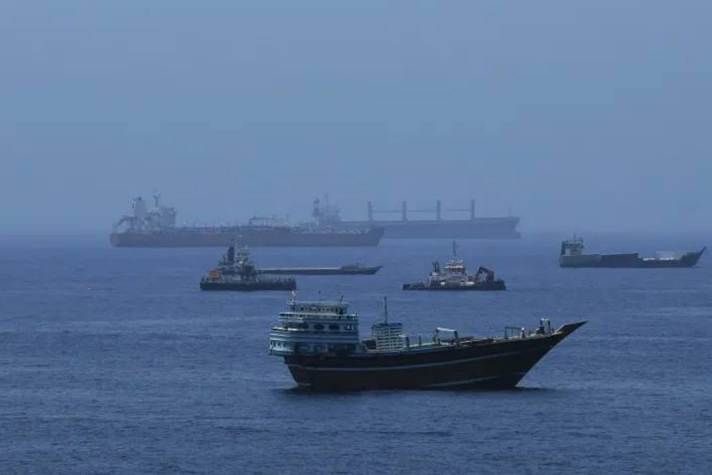 Commercial Vessel Traffic Through Strait of Hormuz Plunges to 10-Month Low as Tensions Bite