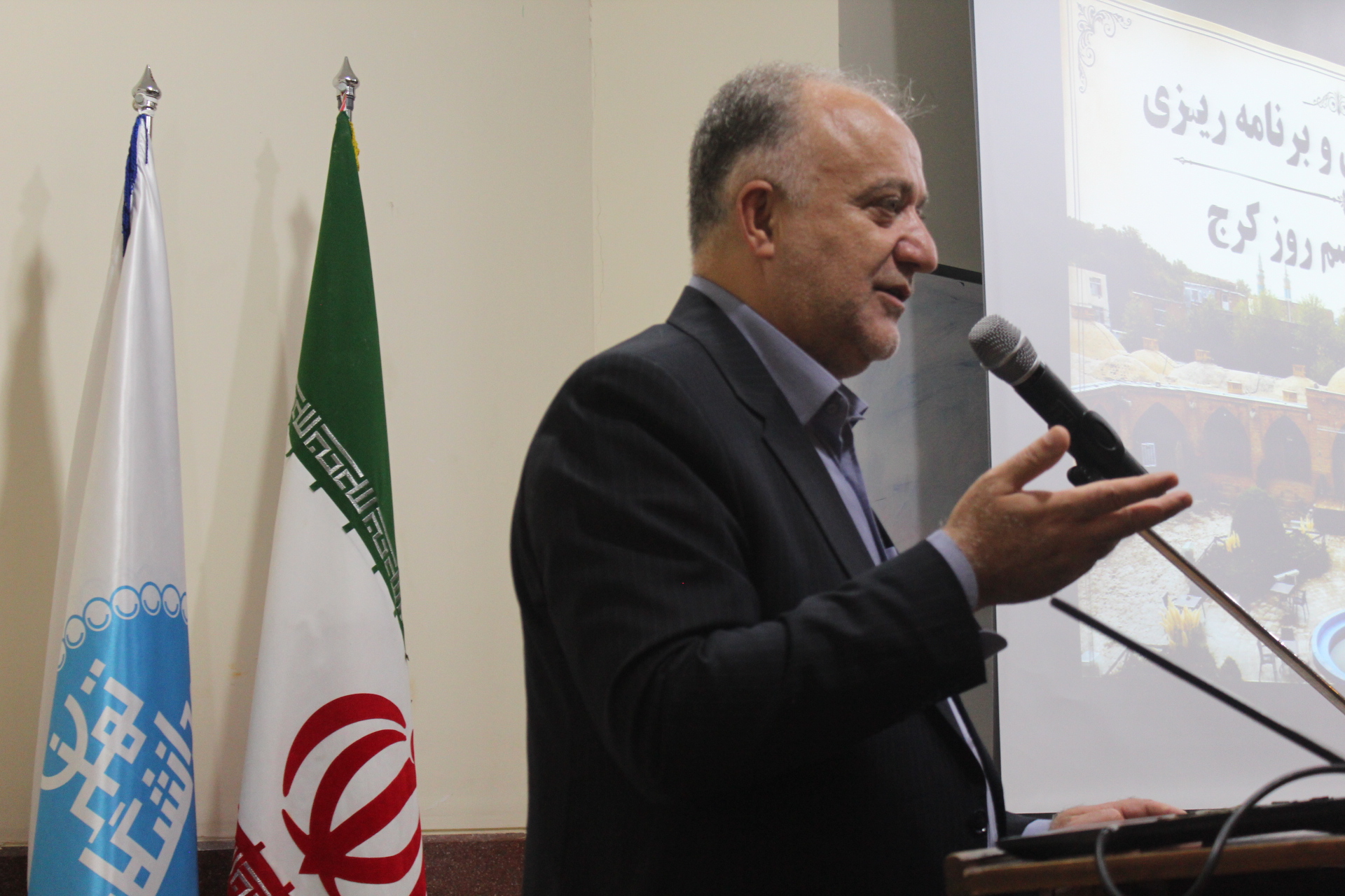 مهرور: روز فرهنگی کرج باید به یک رویداد چندروزه تبدیل شود