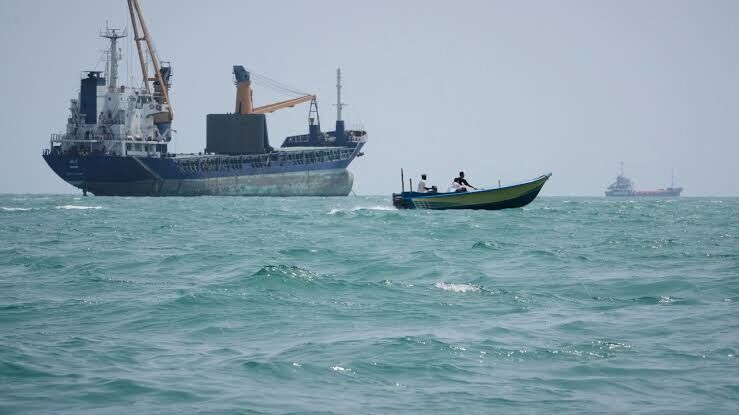 South Korea Sends Assessment Team to Hormuz but Denies U.S. Request for Military Deployment, as Iran Warns Against Foreign Presence
