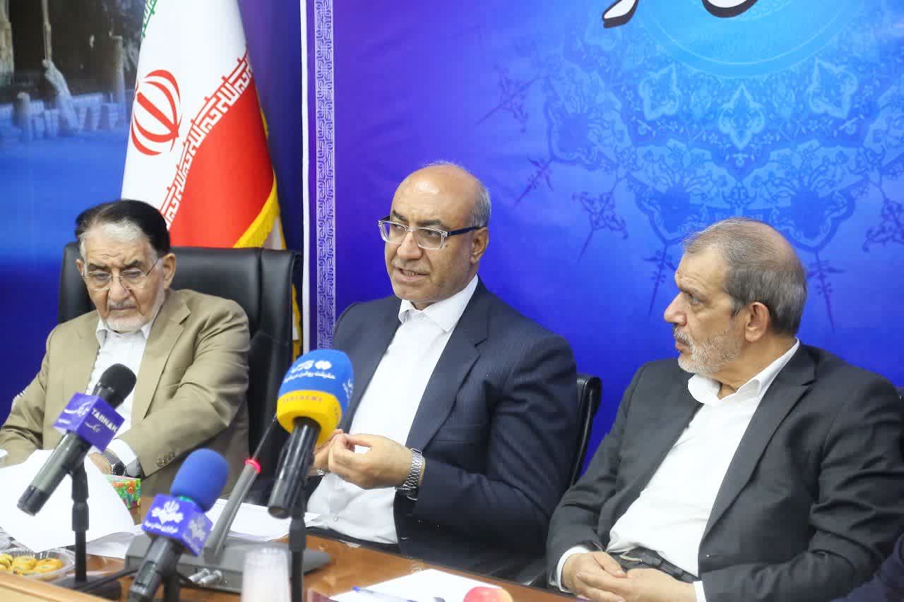 استاندار کرمانشاه: در شرایط محدودیت دریایی مرز های زمینی کرمانشاه نقش کلیدی در تجارت دارند