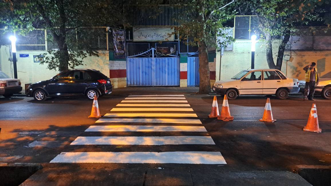 فعالیت بدون توقف ستاد استقبال از مهر منطقه 10/ آمادهسازی شهر برای حضور دانشآموزان در مدارس