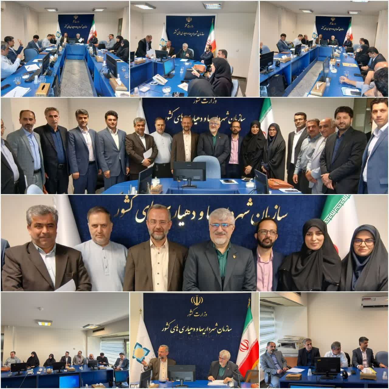 نشست شهرداران، اعضای شوراهای اسلامی ودهیاران شهرستان بابل با قائم‌مقام سازمان شهرداری‌ها ودهیاری‌های کشور