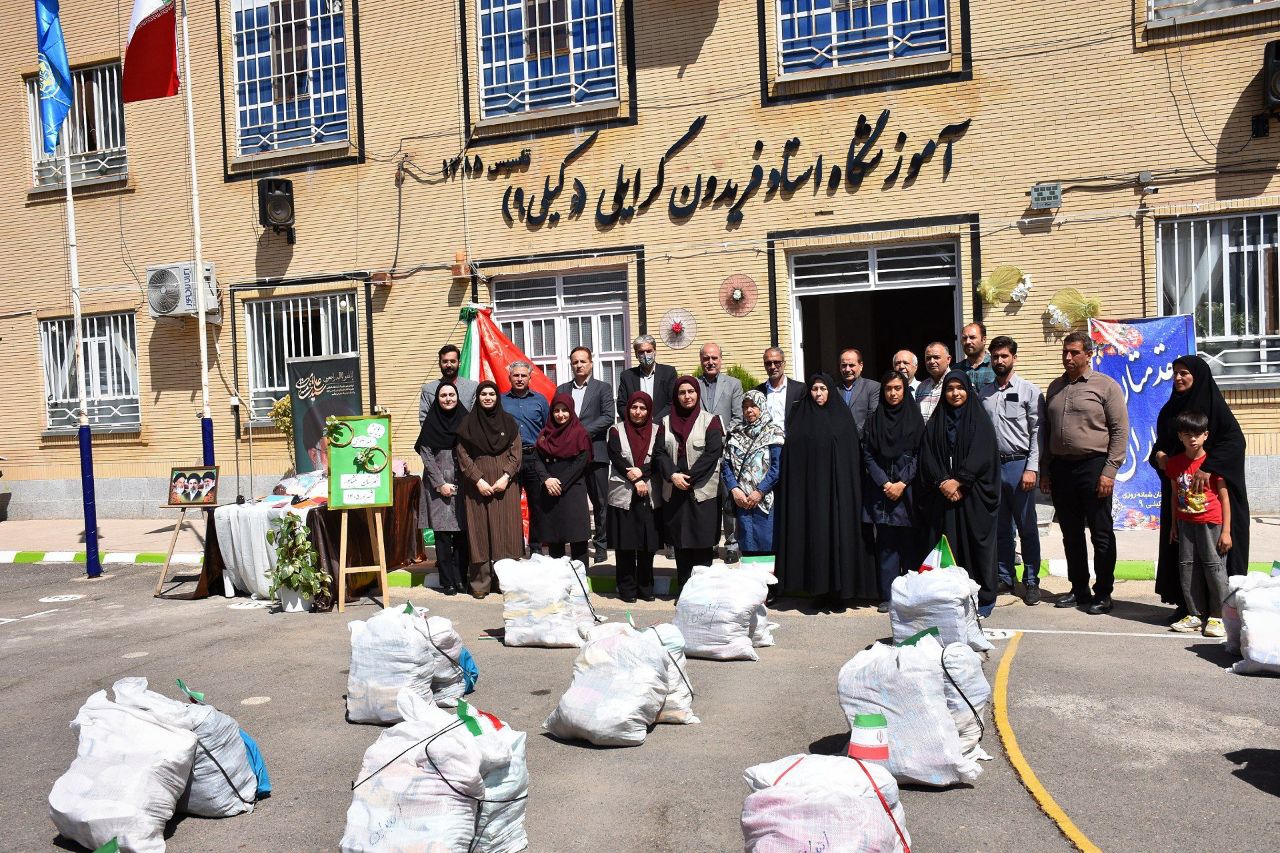 برگزاری مانور توزیع بیش از 3700 بسته نوشت‌افزار میان دانش‌آموزان نیازمند نیشابور