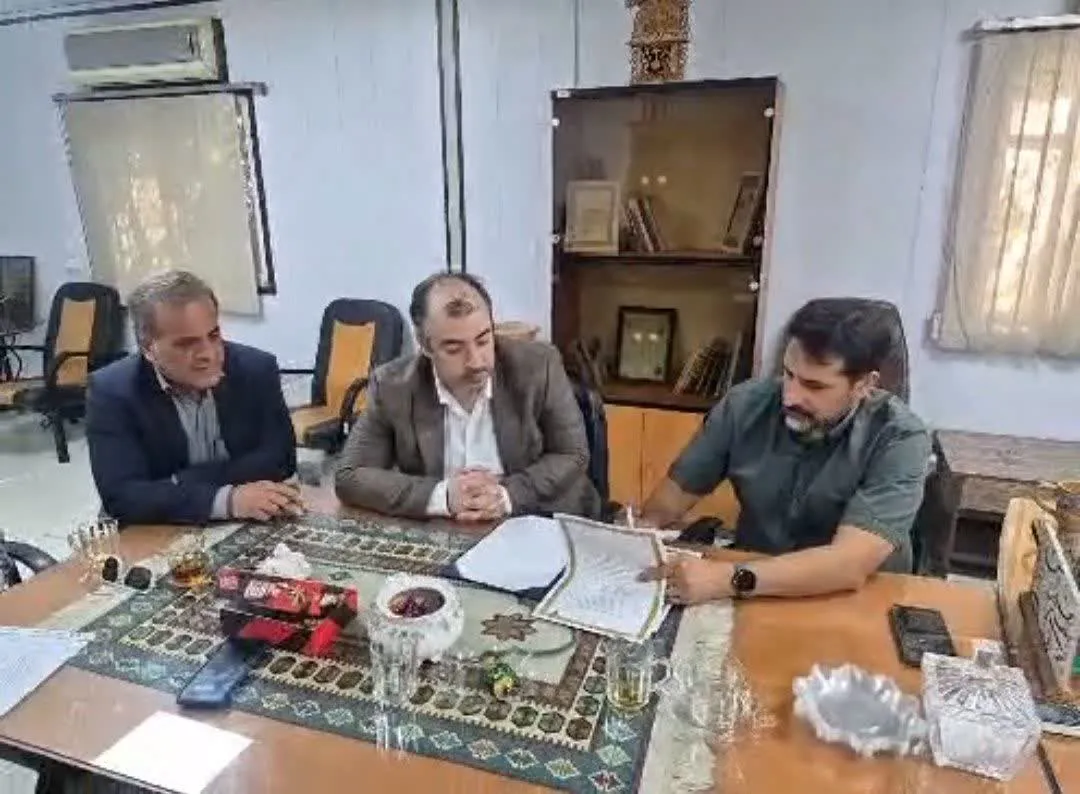تفاهم‌نامه همکاری دانشگاه آزاد هشتگرد و فنی‌وحرفه‌ای زیبادشت امضا شد