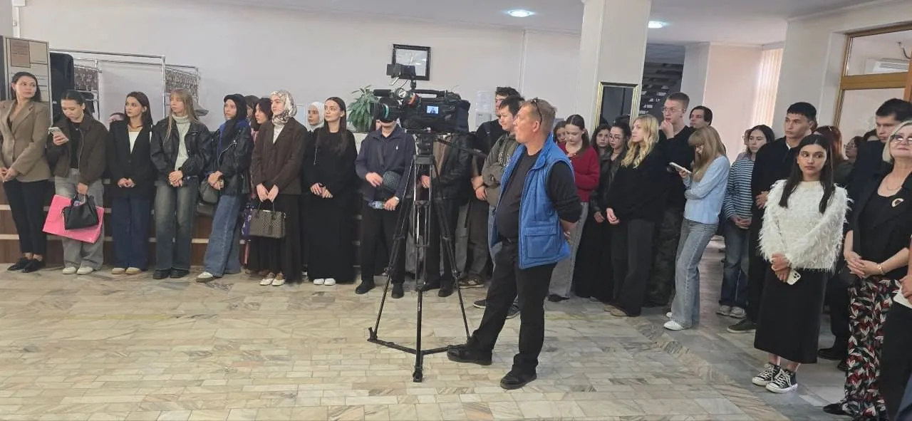 افتتاح نمایشگاه فرهنگ و ادبیات ایران در آستراخان