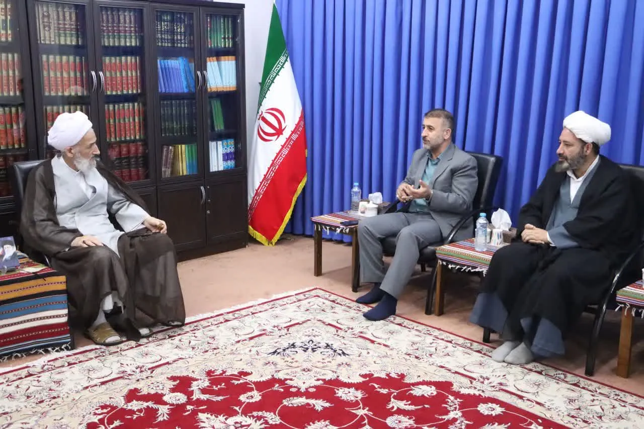 دیدارمدیرکل منابع طبیعی مازندران-ساری با نماینده ولی‌فقیه در استان