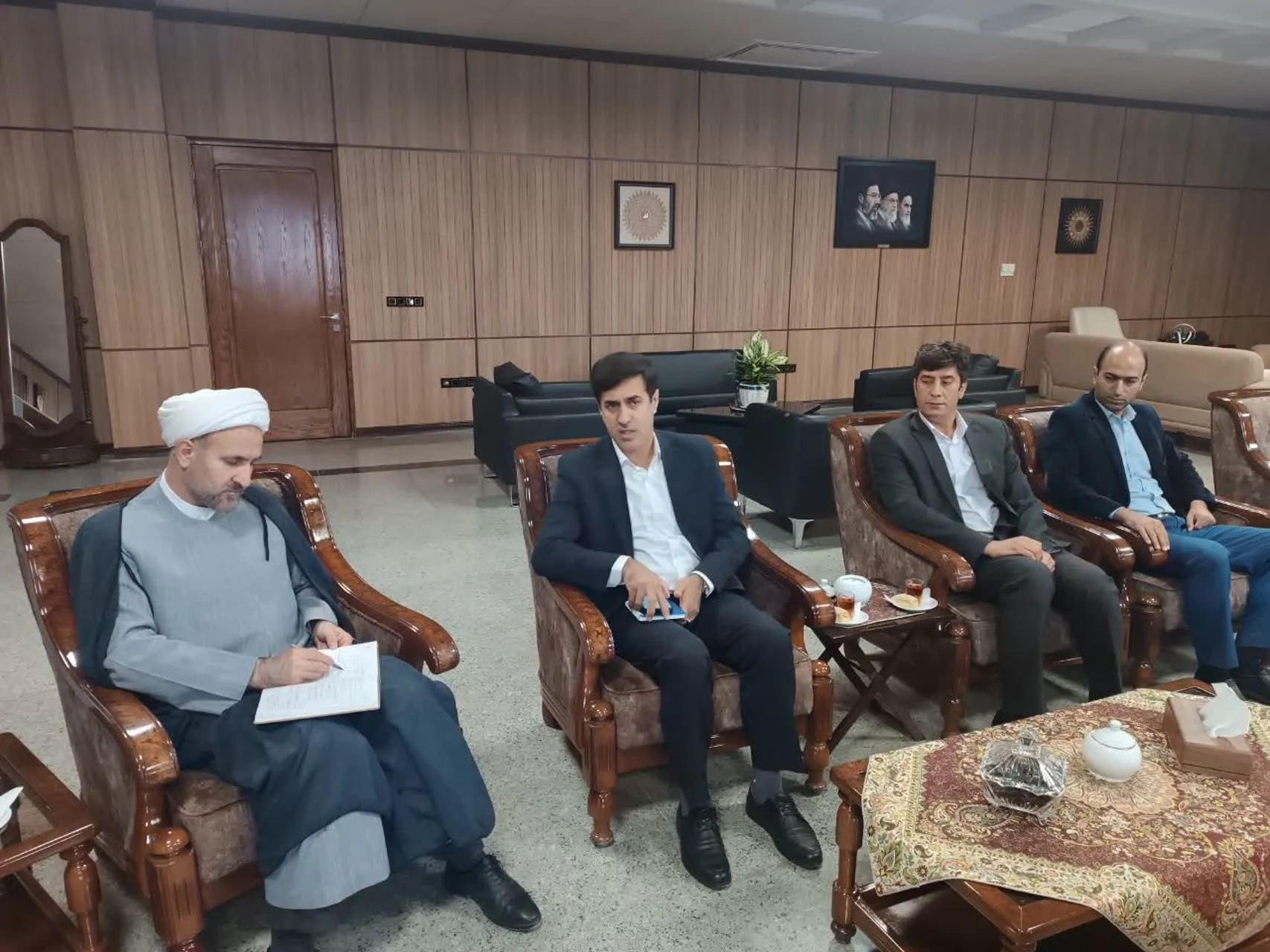 سرپرست گمرکات کرمانشاه با رئیس‌کل دادگستری استان دیدار کرد