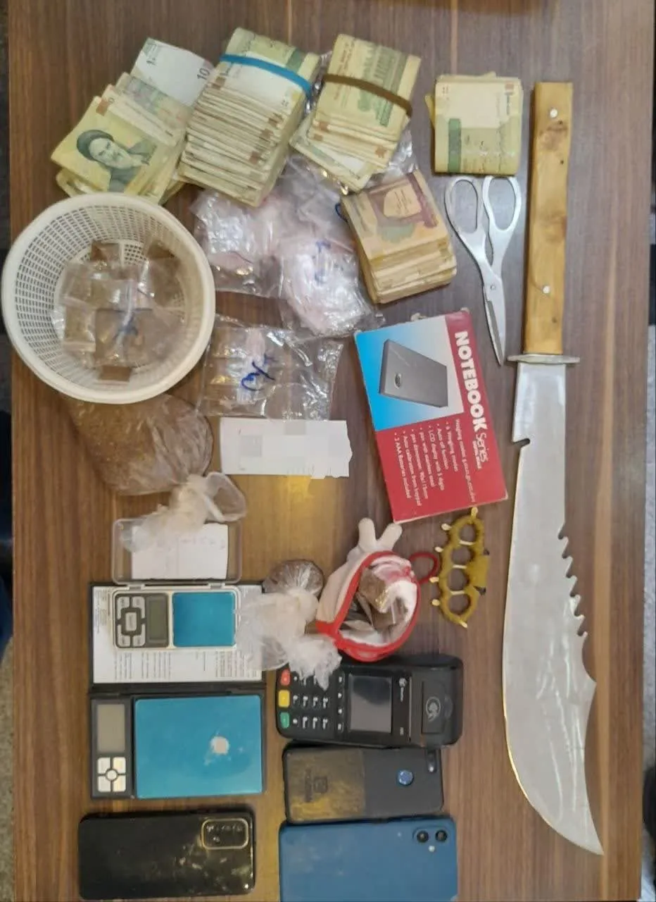 دستگیری توزیع کنندگان مواد مخدر در نیشابور