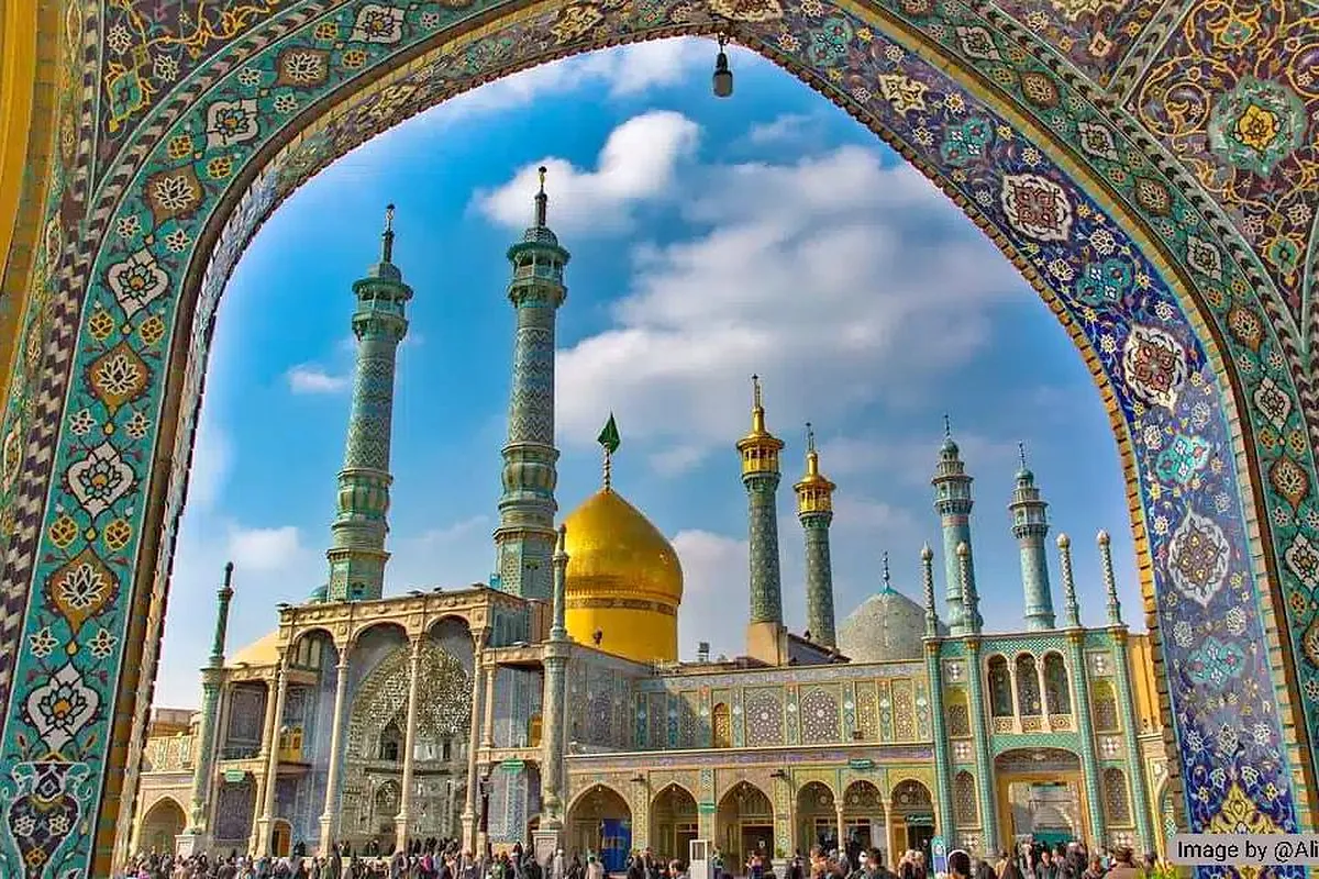 مدیرعامل بانک مسکن برای افتتاح 1825 واحد مسکونی به قم سفر کرد