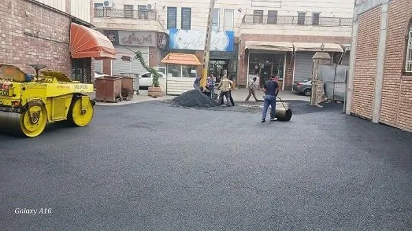 توزیع 374 هزار و 646 تن آسفالت در 972 محله و معبر تبریز از ابتدای سال جاری