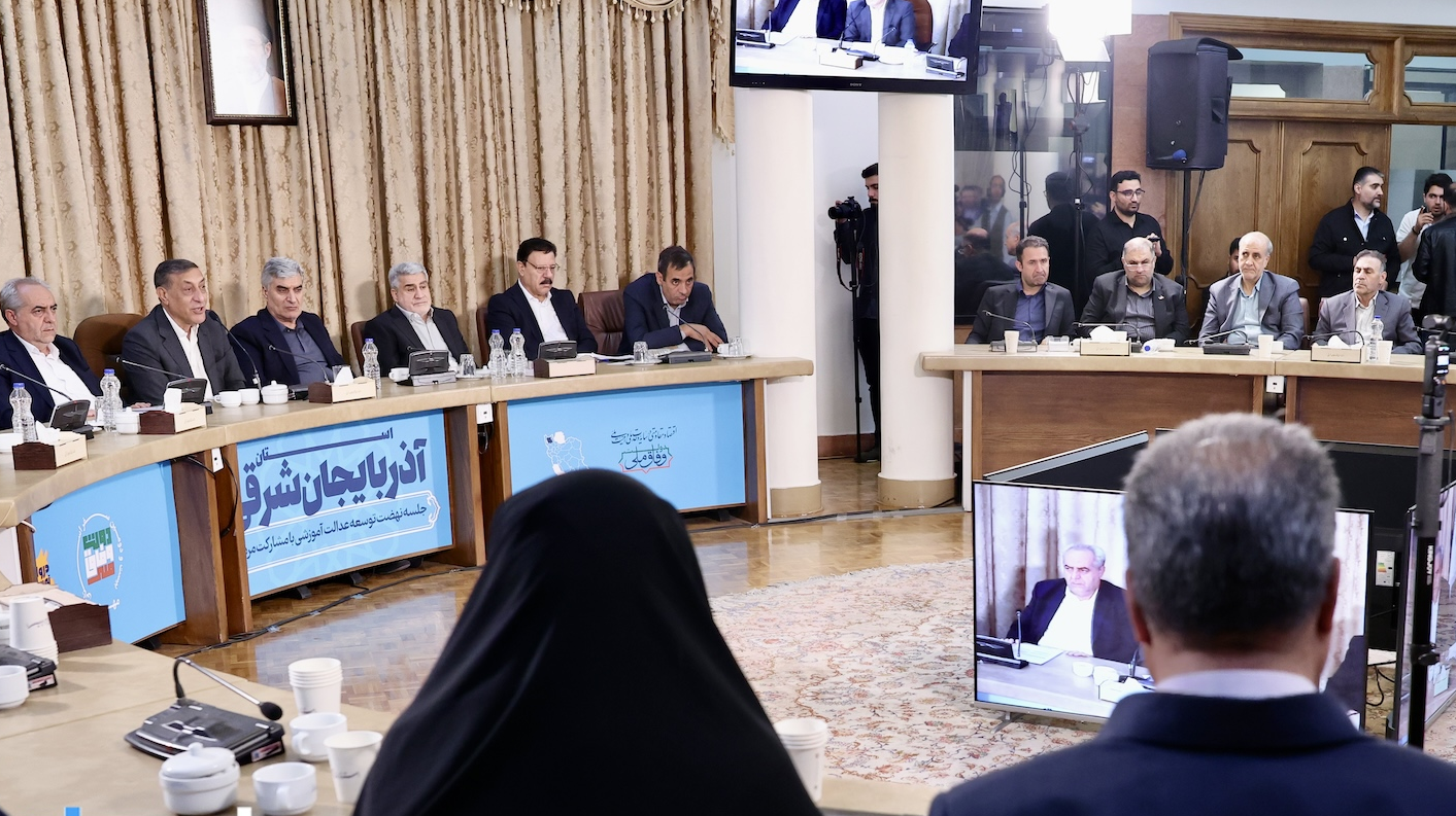 قائمپناه: برتری ایران در گرو دانایی فرزندان است