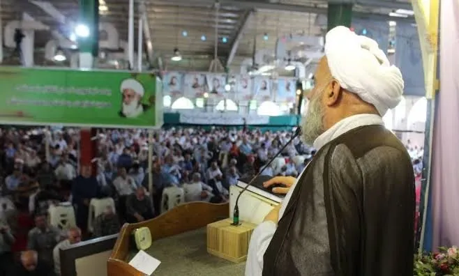 اینکه رئیس‌جمهور بگوید حجاب دراولویت نیست، والله جای تأسف است