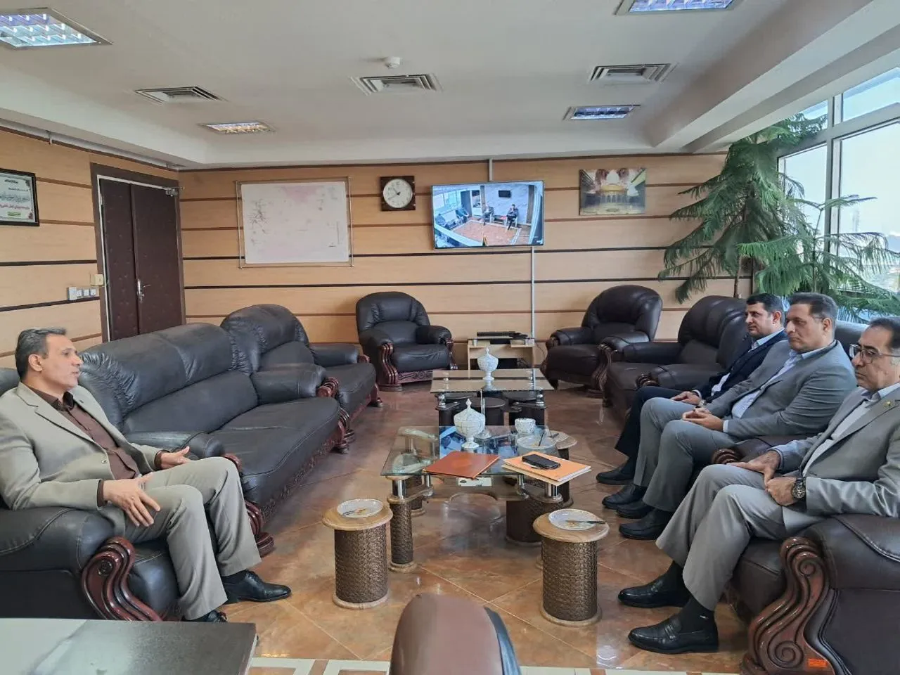 دیدار مدیر شعب بانک کشاورزی استان کرمانشاه با رئیس سازمان جهاد کشاورزی استان