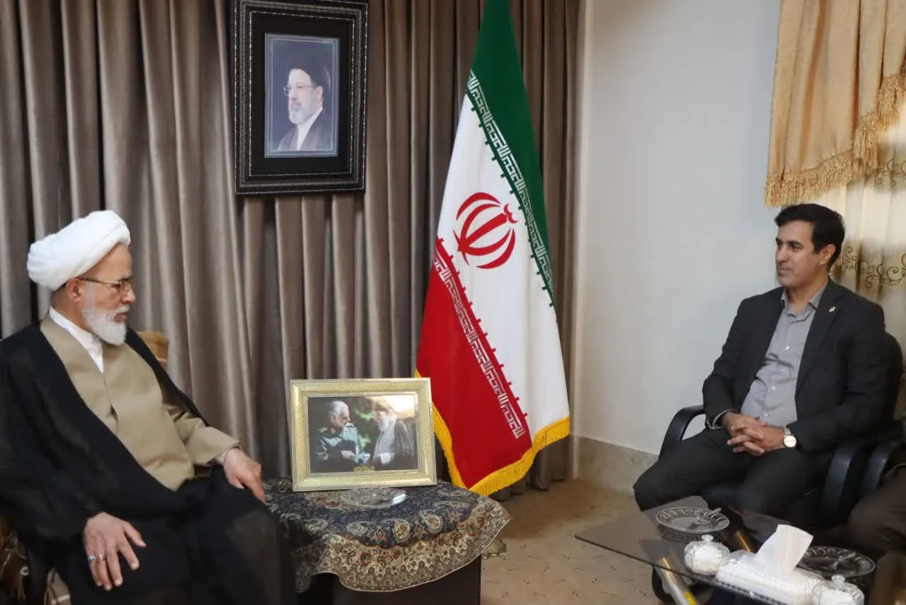 تأکید نماینده ولی فقیه در استان و امام جمعه کرمانشاه بر تبدیل مرزهای استان به موتورهای توسعه اقتصادی