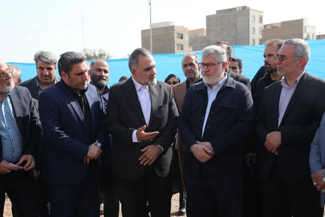 آئین خشت گذاری مدرسه 9 کلاسه شهر فرون آباد برگزار شد