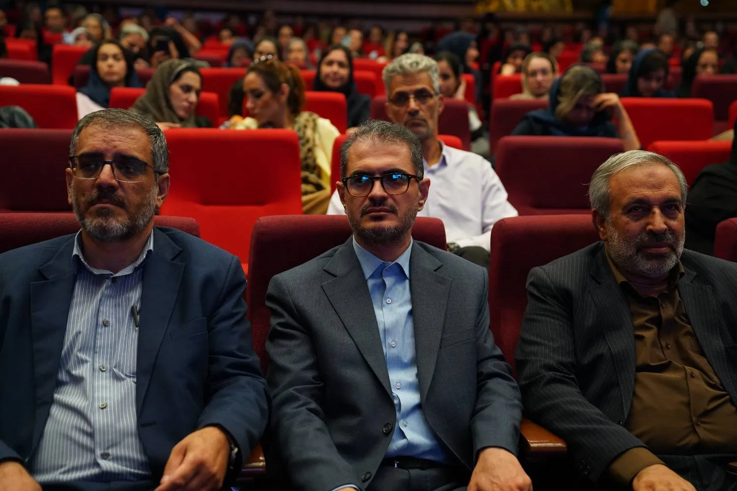 فداکاری پرستاران باید با زبان هنر جهانی شود