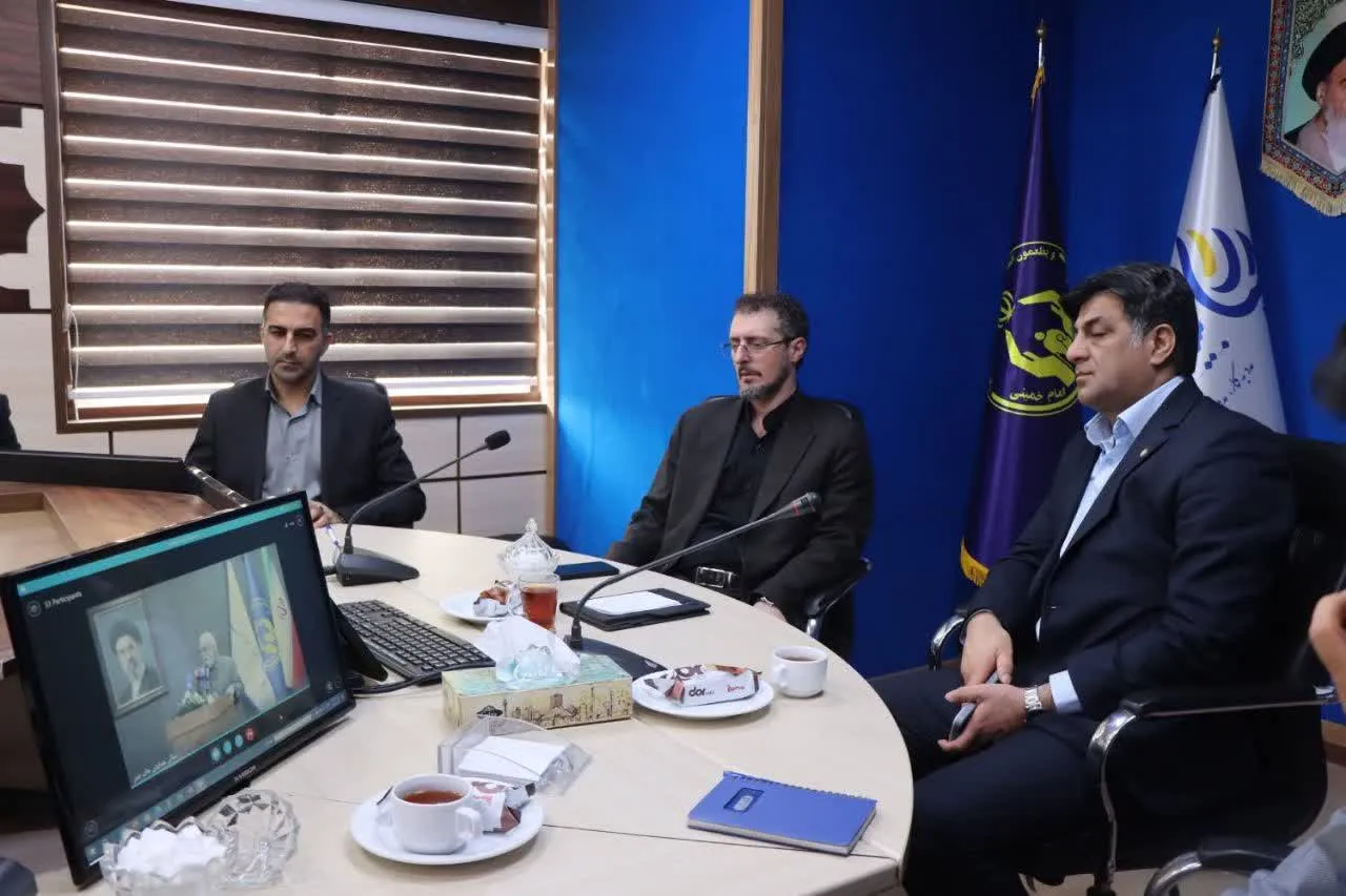 تجلیل از مدیران عامل بانک‌ها و یاوران اشتغال کمیته امداد مازندران