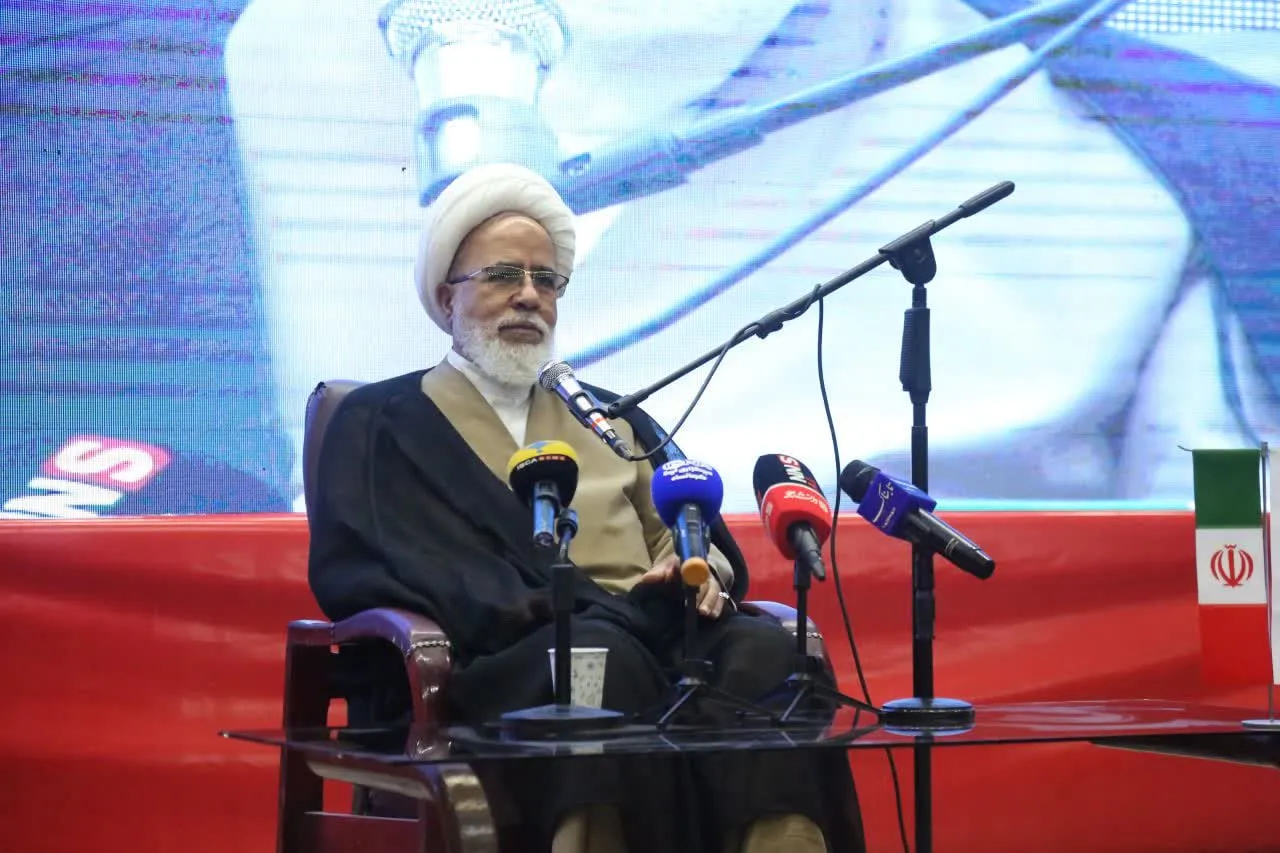نماینده ولی‌فقیه در استان و امام جمعه کرمانشاه:فدا کاری امدادگران هلال‌احمر در جنگ تحمیلی سوم، مصداق جهاد فی‌ سبیل‌ الله بود