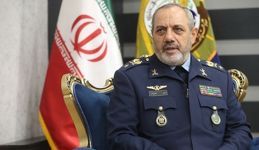 وزیر دفاع ایران به کاراکاس سفر کرد