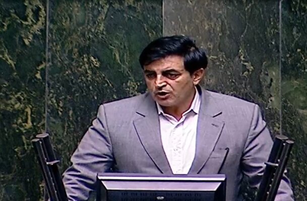 آموزش و پرورش تعیین تکلیف معلمان در طرحهای مختلف را در دستور کار قرار دهد