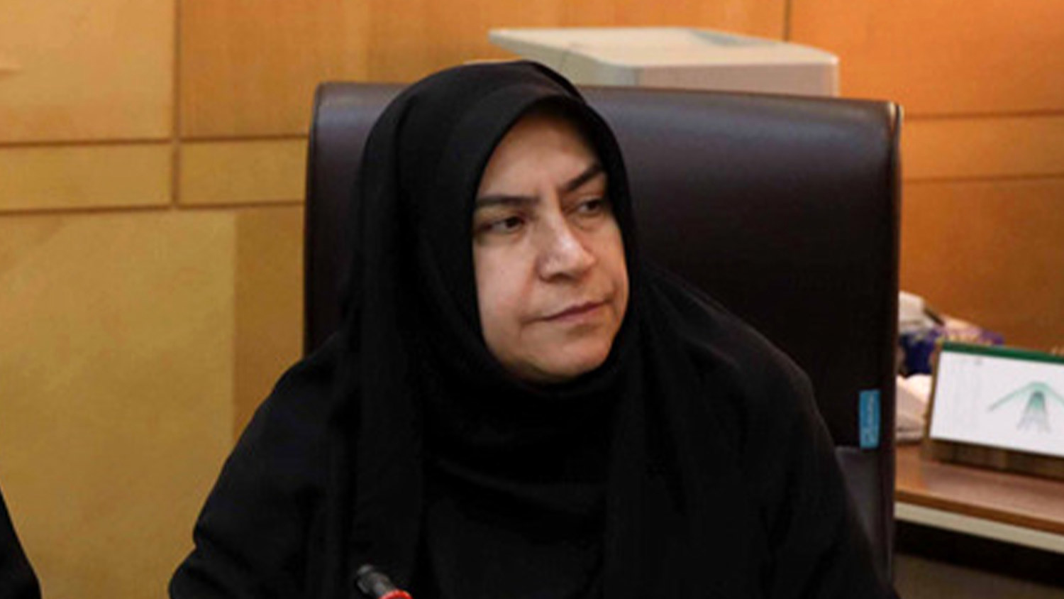 بانک مرکزی باید پاسخگوی افزایش نرخ ارز باشد/ دستگاه های نظارتی با دلال های ارزی برخورد قاطع داشته باشد
