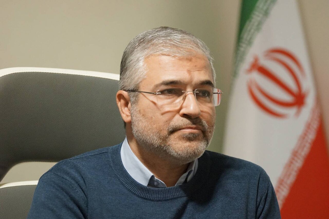 کارگران ستونهای اصلی خیمه اقتدار ملت در دفاع مقدس سوم هستند / ترمیم قدرت خرید؛ اولویت مجلس در بودجههای اضطراری زمان جنگ