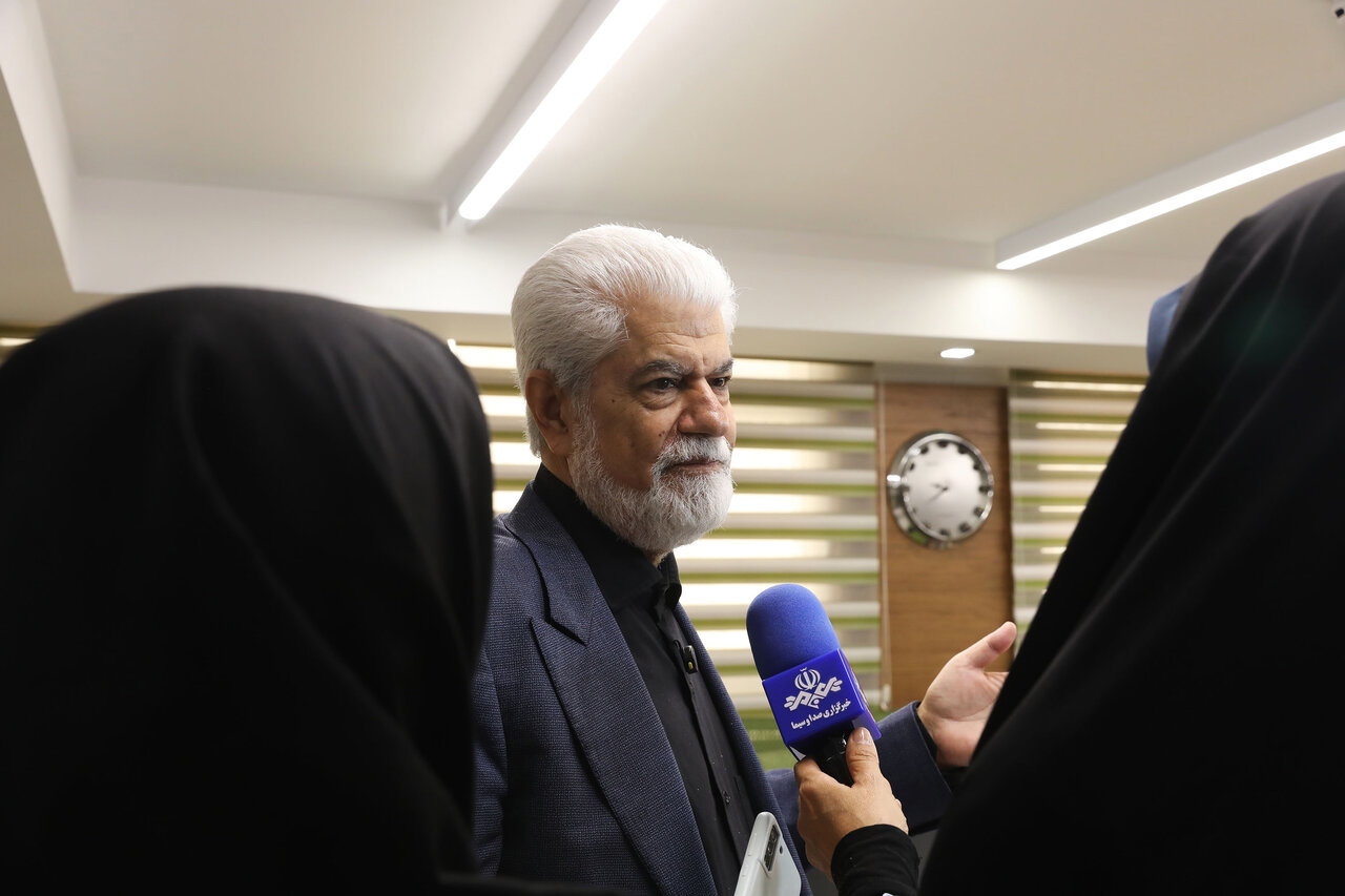 مردم نگران تامین دارو و تجهیزات پزشکی نباشند/ تضمین بانک مرکزی برای تأمین 3 میلیارد یورو ارز دارو