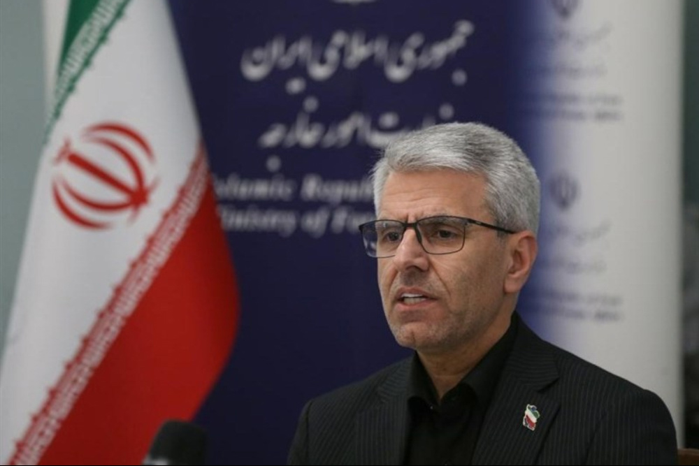 بقائی: آنچه بر ملت صلحدوست ایران تحمیل شده یک جنگ متعارف نیست