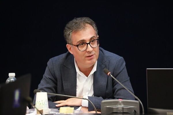 بازنگري در آييننامه ستاد بازآفريني با رويکرد چابکسازي و ارتقاي حکمراني مشارکتي