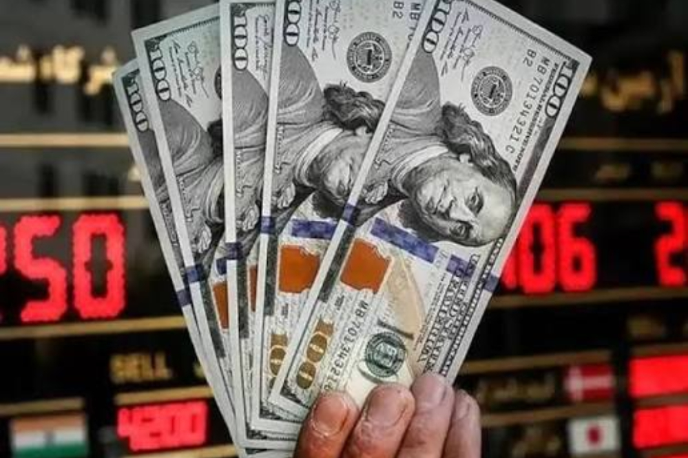 پیش‌بینی قیمت دلار فردا 6 مرداد 1405؛ بازار ارز در انتظار سیگنال‌های سیاسی