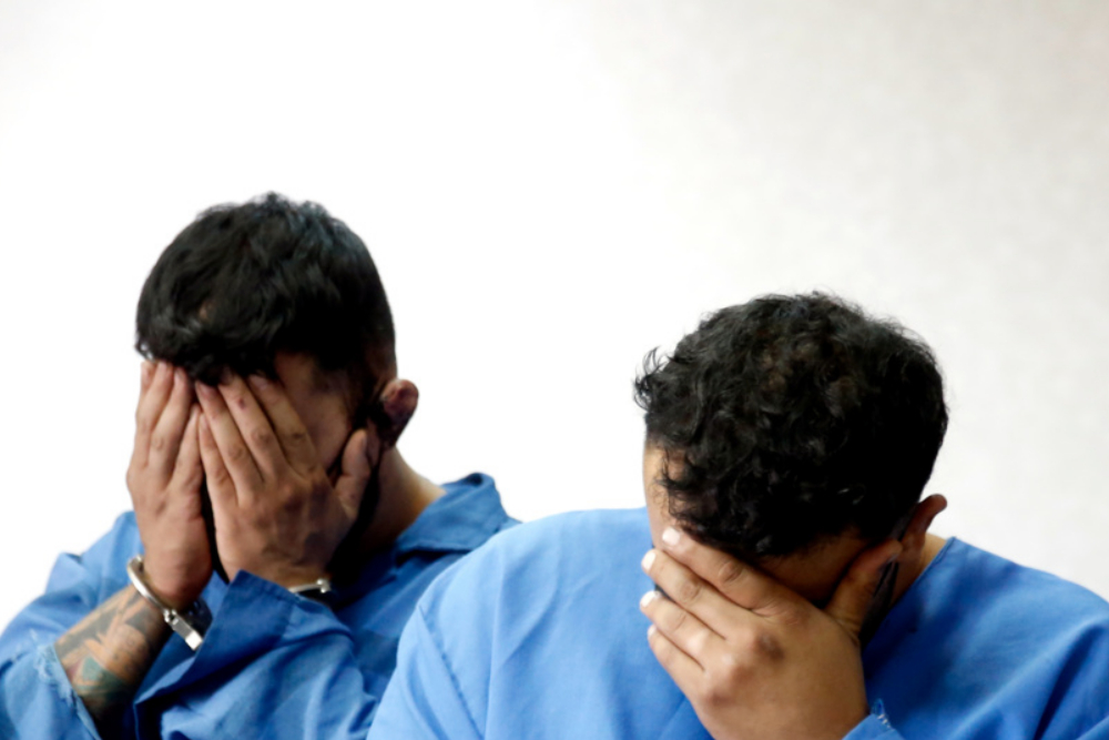 سرقت عجيب در بيمارستان تهران؛ بيمار دستگاه چشمپزشکي را دزديد!