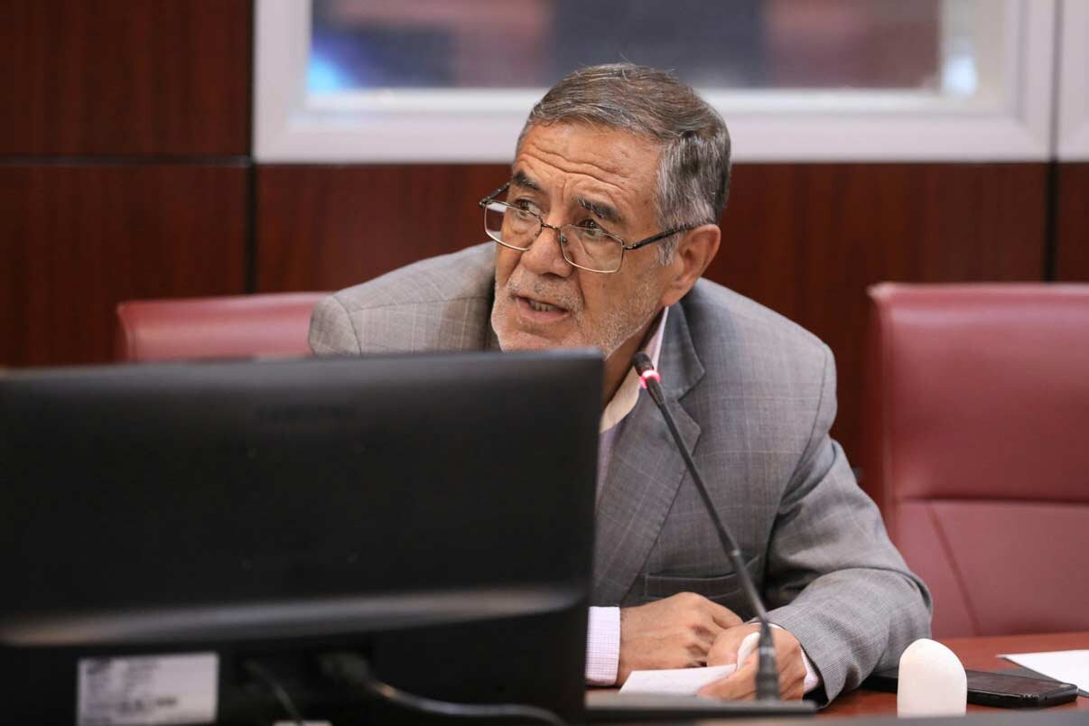تأخیر در پرداخت مطالبات گندمکاران، کشور را ناچار به واردات می‌کند