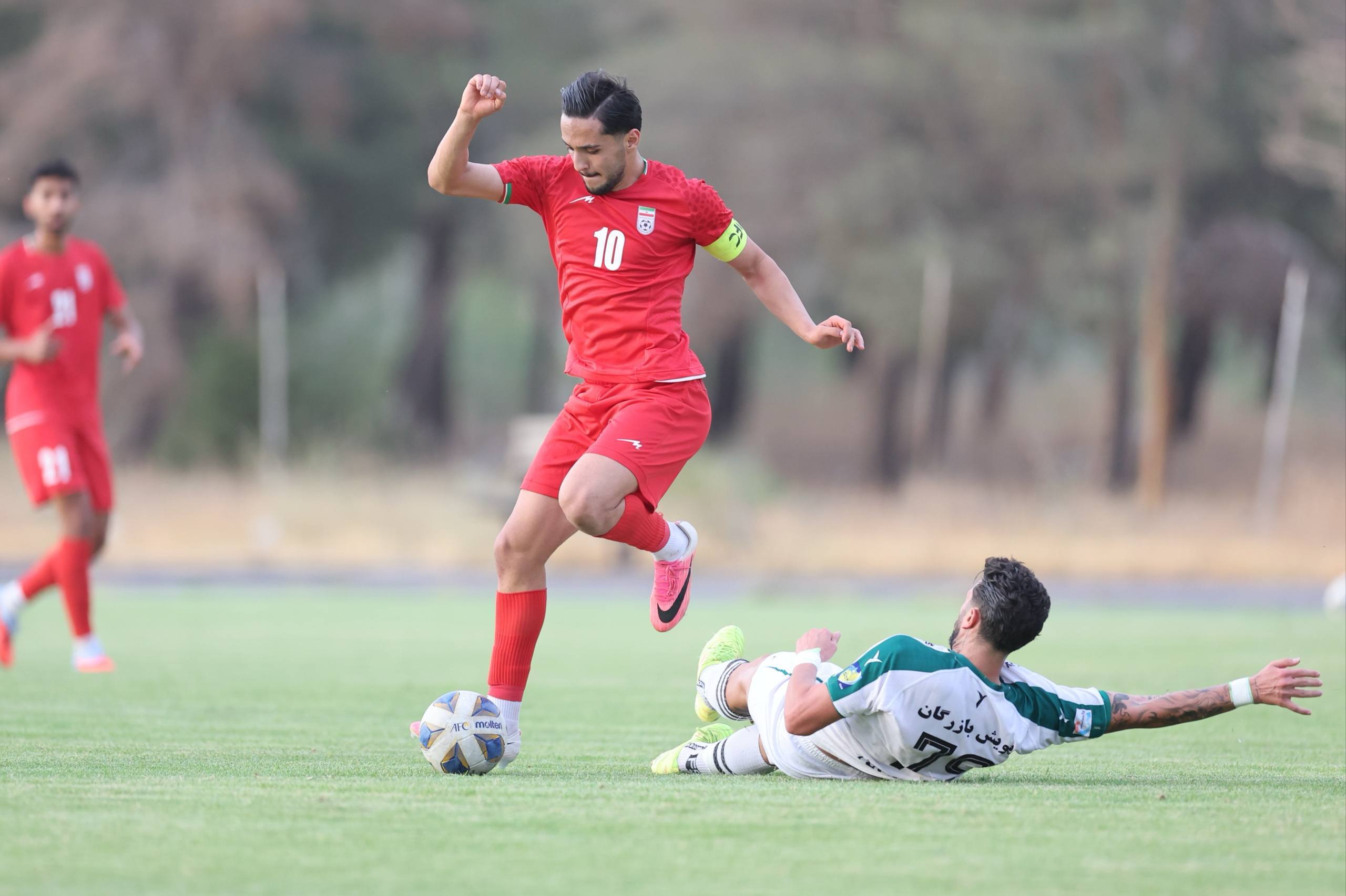 شکست تيم فوتبال جوانان ايران مقابل بزرگسالان ذوبآهن