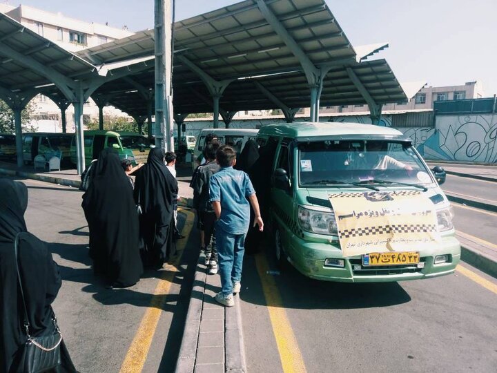 بهره‌مندی جاماندگان اربعین حسینی از سرویس‌ های رایگان تاکسیرانی تهران؛ استقبال باشکوه عشاق‌الحسین (ع) از خدمت‌رسانی ون‌های پایتخت