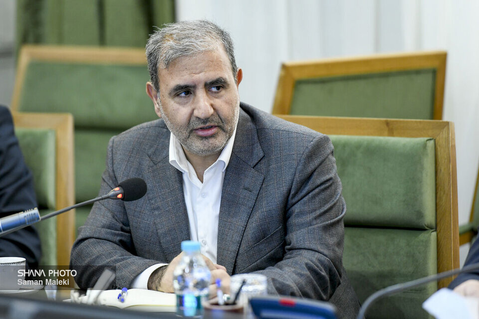 زیان 100 همتی به صندوق بازنشستگی نفت با واگذاری سهام هلدینگ خلیج فارس در سنوات قبل