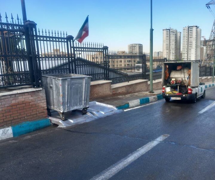 مرمت و پايش يک هزار مخازن پسماند در معابر شمالغرب تهران