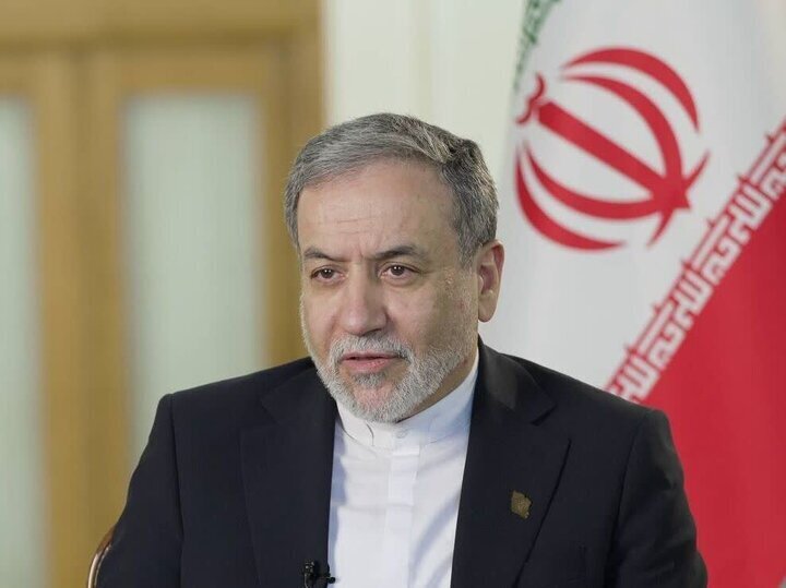 عراقچی: تفاهم با عمان به‌معنی بازگشایی تنگه هرمز نیست