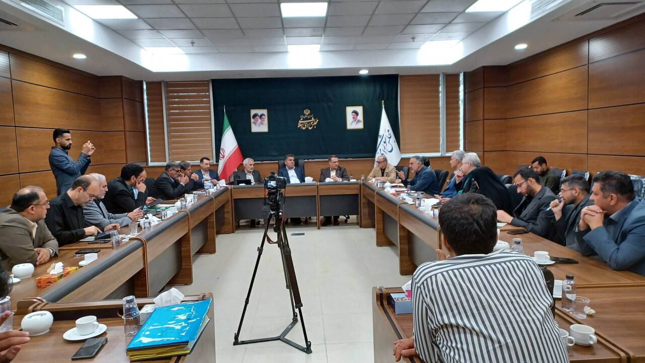 درخواست کمیسیون اجتماعی مجلس از رئیس جمهور برای نشست فوری درخصوص ساماندهی نیروهای شرکتی/ هیات تطبیق مصوبات مجلس ایرادات قانونی مصوبه اخیر دولت را بررسی می‌کند