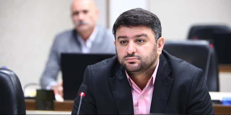 دولت و مجلس با اتخاذ تصميمي جامع و عملياتي، زمينه تعيين تکليف نيروهاي شرکتي و احقاق حقوق آنان را فراهم کنند