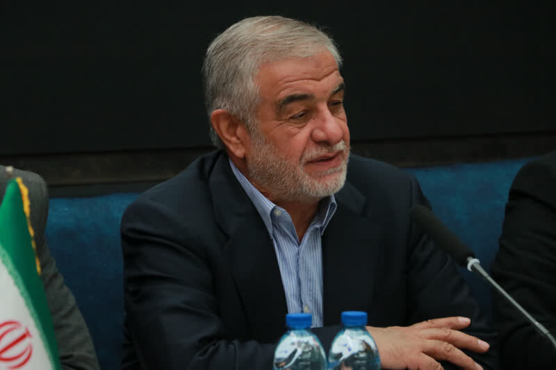 آموزش و پرورش، وضعیت استخدامی نیروهای خرید خدمات را تعیین تکلیف کند
